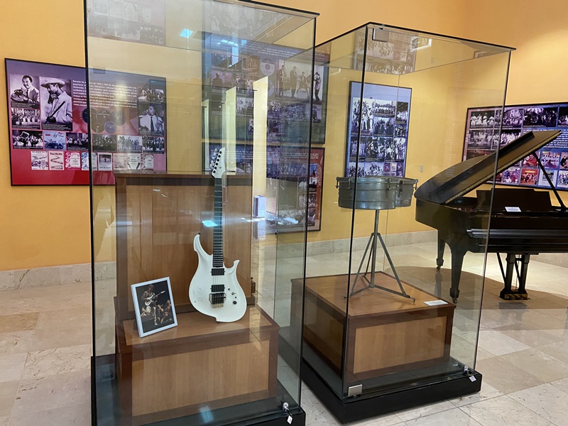 Davide Lo Surdo: Esposto lo strumento del musicista entrato nell’eternità al Museo Nazionale Cubano